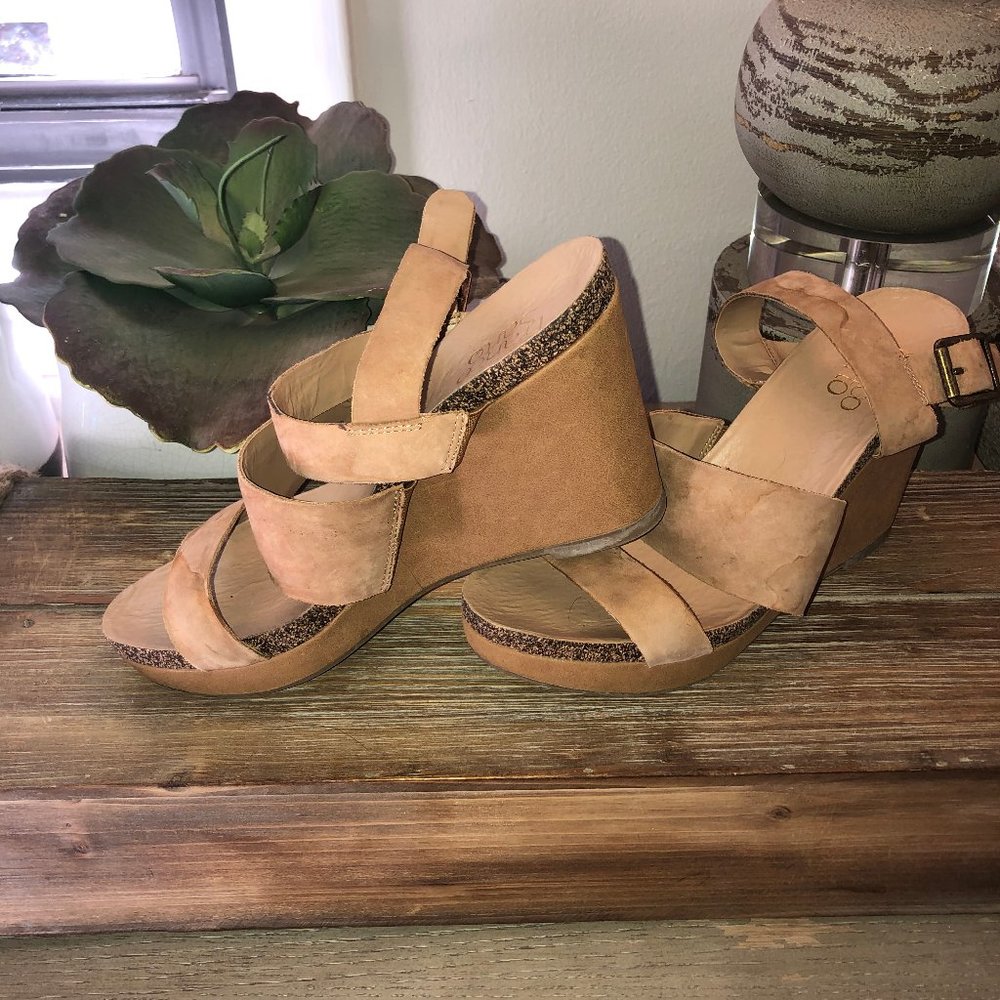 Franco Sarto Light Wedge SZ US8
